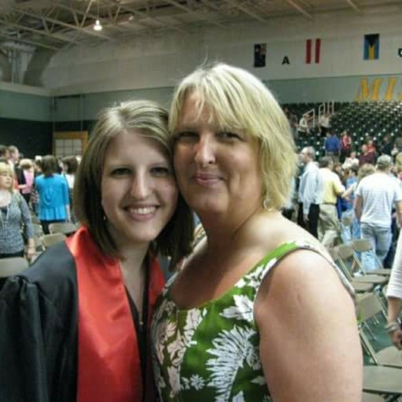 Meet your Posher, Carol - Picture 1 of 4